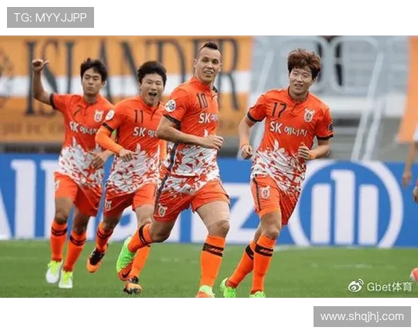 蔚山现代与济州联激战正酣比分胶着精彩瞬间回顾